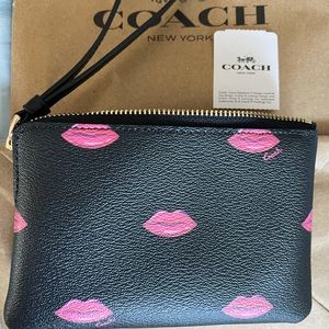 Coach Signature Lips Print Corner Zip Wristlet